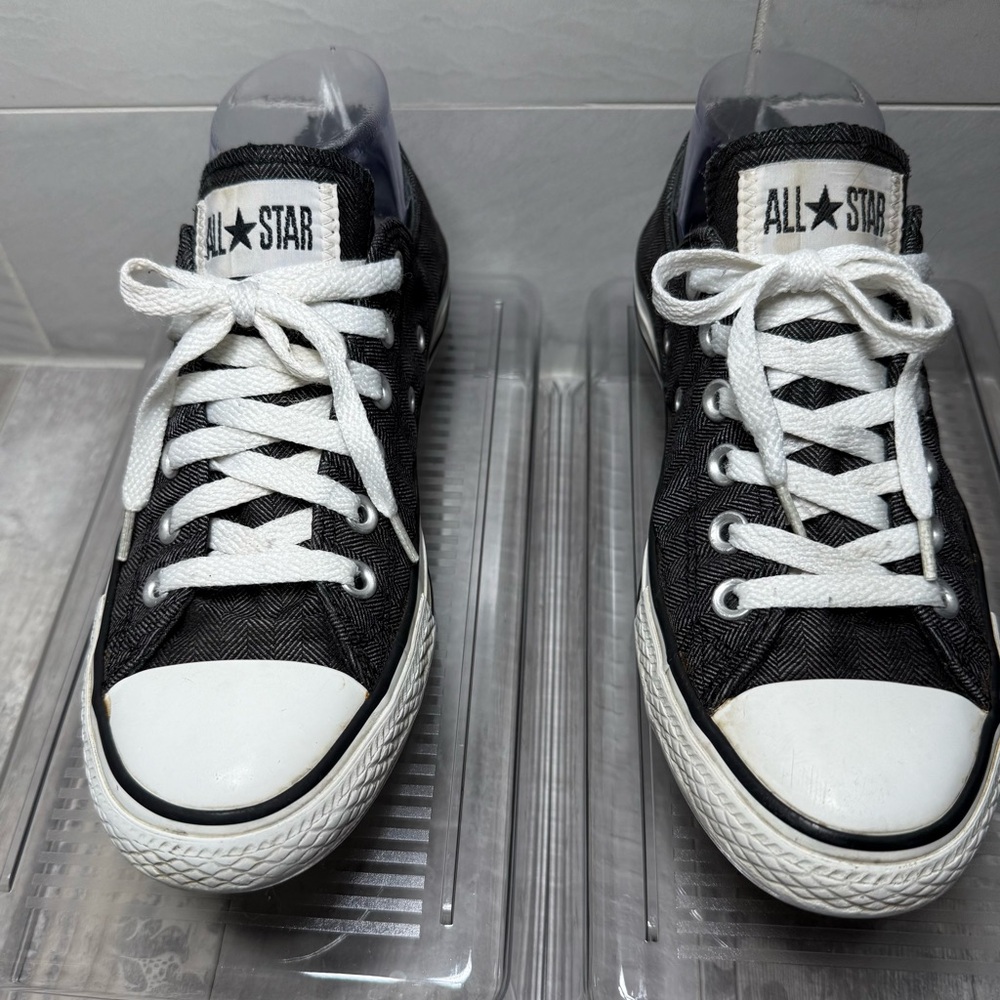 CONVERSE ALL STAR SNEAKERS M size 5, W size 7. Gently worn. Black/Grey/White